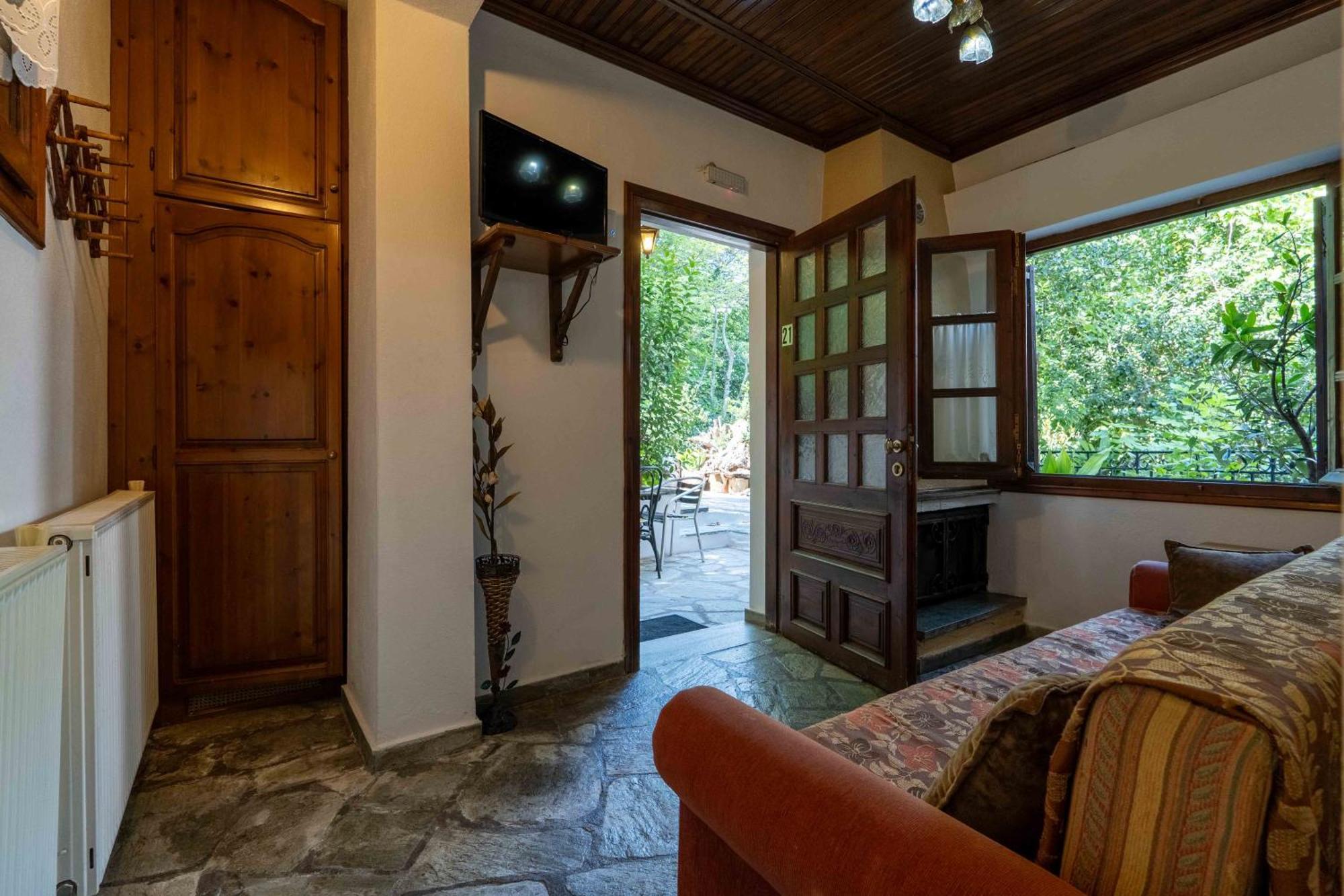 Guesthouse Papachristou Tsagarada Exterior photo